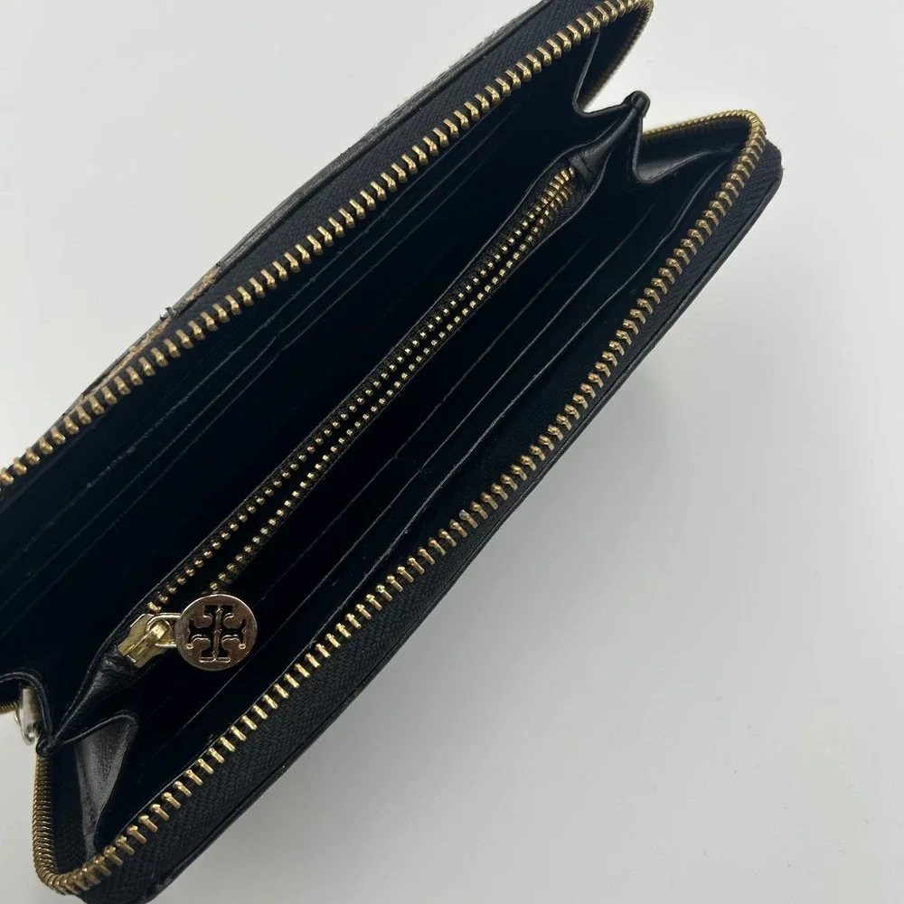 Tory Burch Wallet Womens OS Black Leather Stitched Logo Zip Around B-029